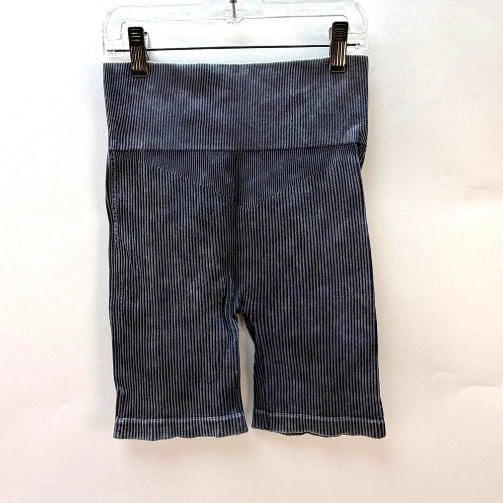 Aura Juniors‎ Activewear Biker Shorts Size S/M Gray Ribbed High Rise Stretch